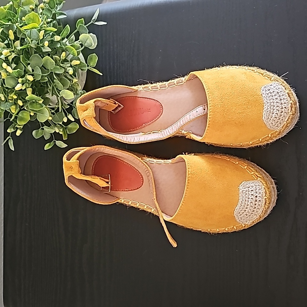 Platform sandals